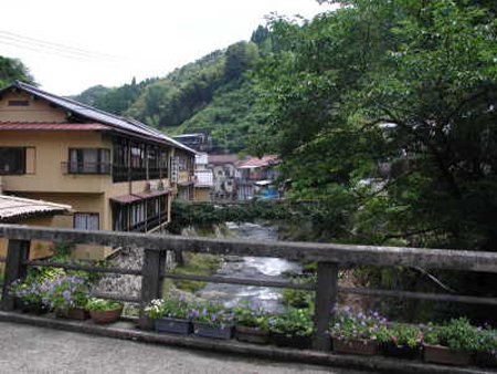 湯の鶴温泉街